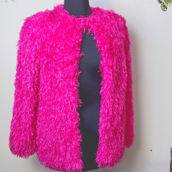 Martha Debayle X IVONNE Hot Pink jacket - Picture 2 of 6